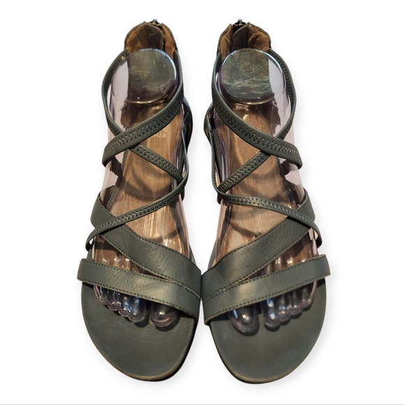 EILEEN FISHER SKIP WASHED BLUE LEATHER SNEAKER SANDAL SZ 9 - Picture 4 of 11